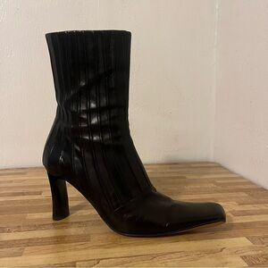 Valentine Synia Black Calf Vero Cuoio Ribbed Zipper Closure Block Heels Boots 8B
